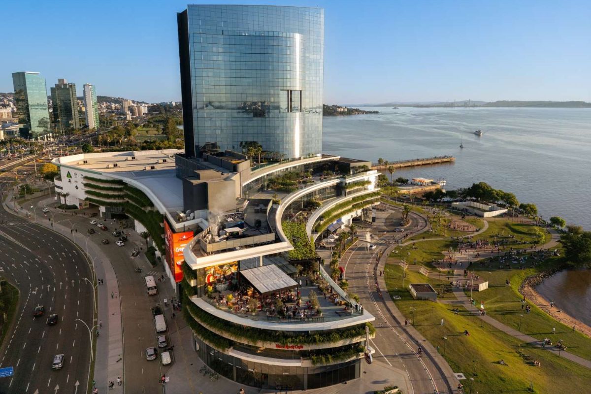 Destino Orla do Guaíba: Onde se hospedar e o que aproveitar no coração de Porto Alegre